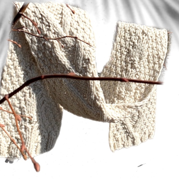 Indigo chunky knit cream coloured scarf from Indigo - Picture 3 of 10